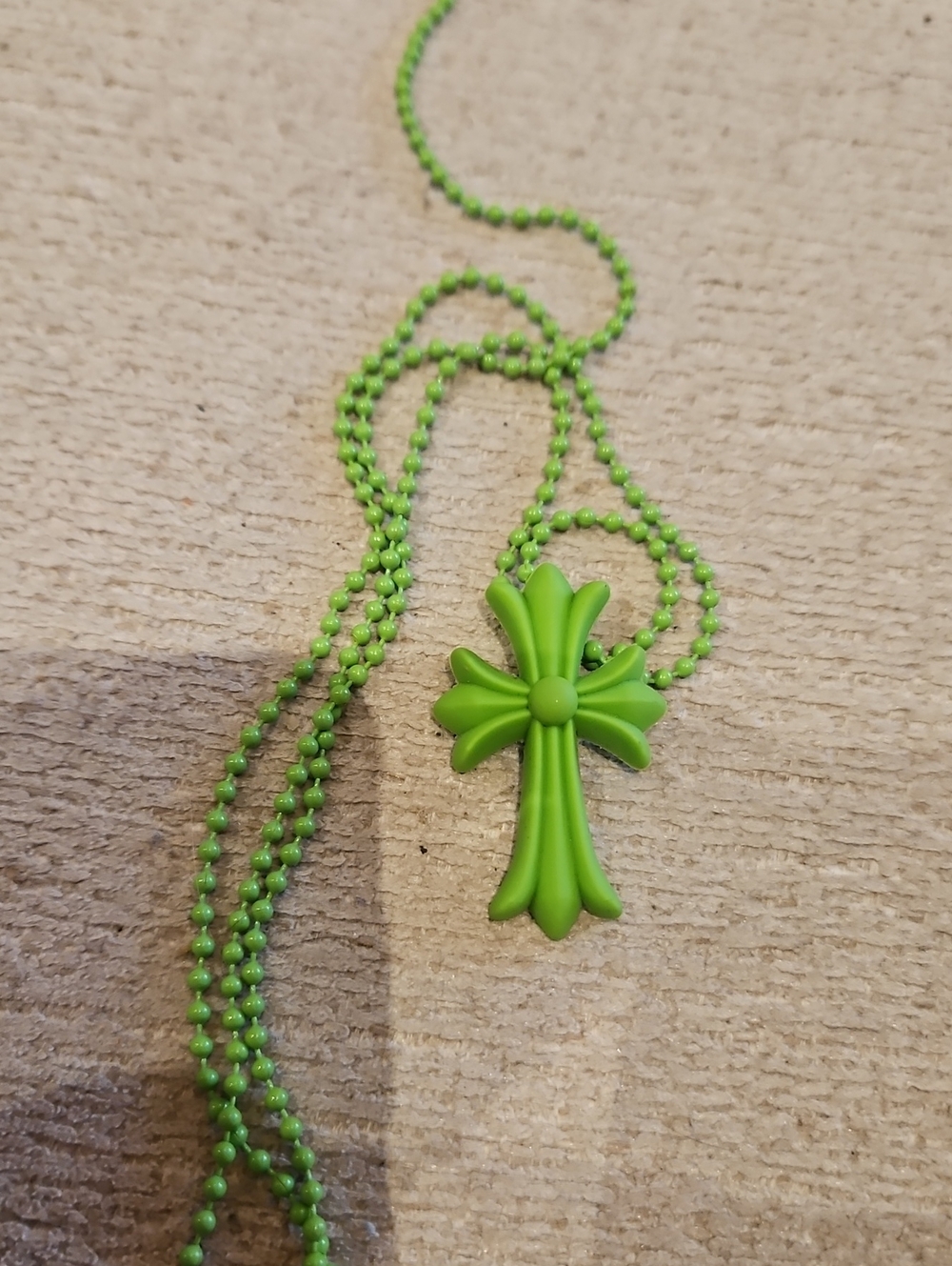 Chrome Heards Silicone Green Cross Necklace 30"